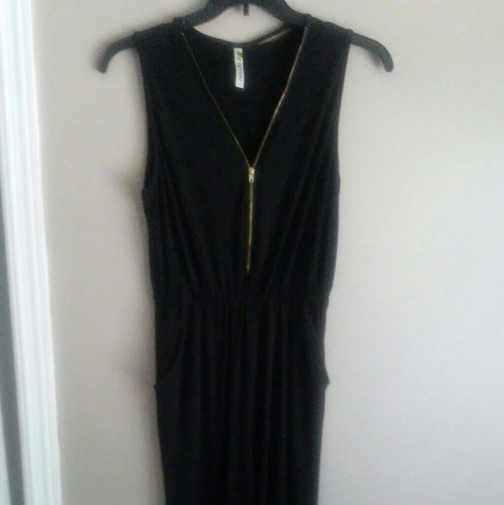 Sleeveless jumpsuit